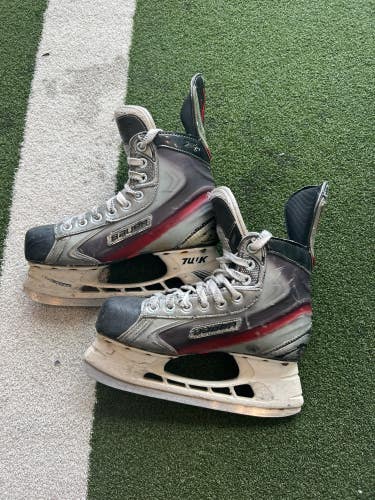 Junior Used Bauer Vapor X7.0 Hockey Skates D&R (Regular) 5.5