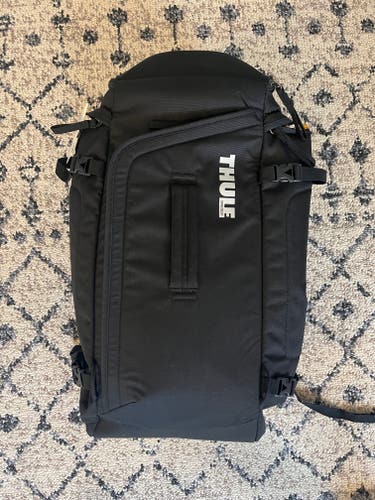 New Thule RoundTrip Boot Backpack 60L Boot Bag