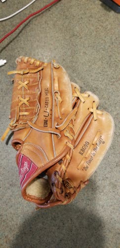 Used Rawlings Right Hand Throw Infield Baseball Glove 11"