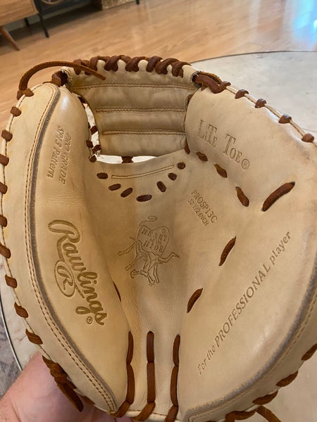 Rawlings Catchers Mitt Salvador Perez Model