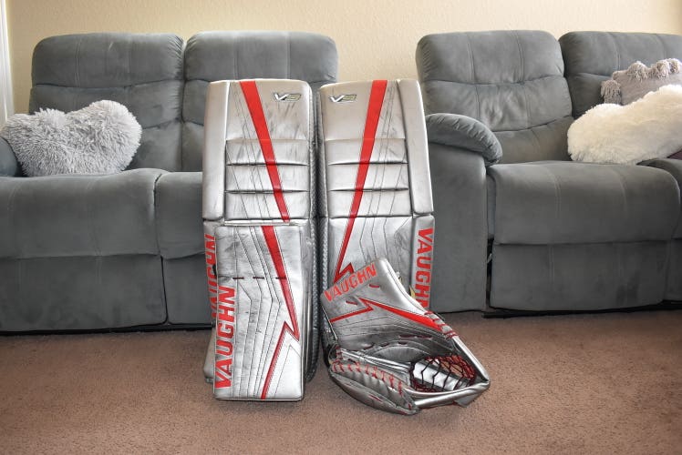 Used 32"+2 Vaughn Velocity V9 Goalie Leg Pad Full Set Pro Stock