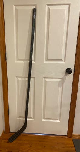 Intermediate Right Handed P29  RibCor Trigger 6 Pro Hockey Stick