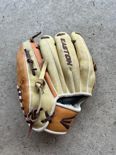 Easton 11.5'' Youth X Series Glove - XS1150Y