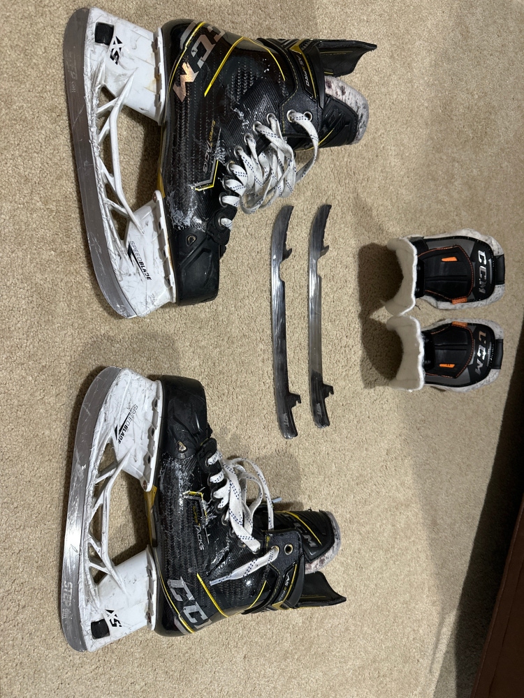 Used CCM Regular Width  Size 7 As3 Hockey Skates