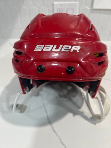 Used Medium Bauer  Re-Akt 95 Helmet