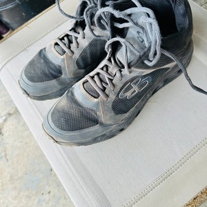 Used Size 11 (Women's 12) Boombah Shoes
