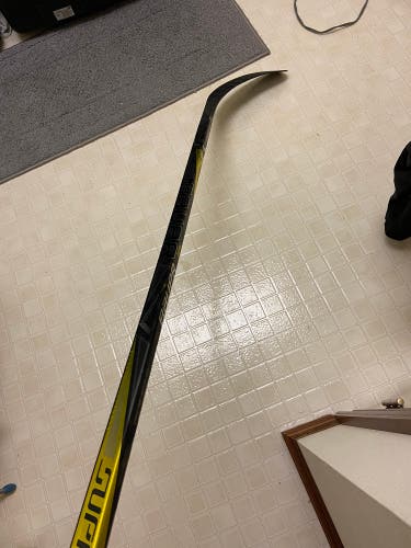 Senior Left Hand P88  Supreme 1S Hockey Stick