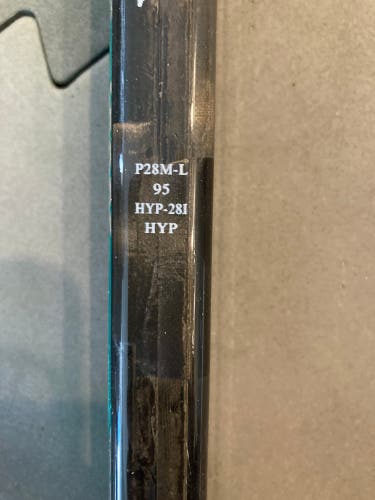 Senior Left Hand P28M Pro Stock Vapor Hyperlite Hockey Stick