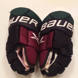 ARIZONA COYOTES Barrett Hayton game-worn Bauer Vapor 3X throwback gloves (size 13) 2022-23 season
