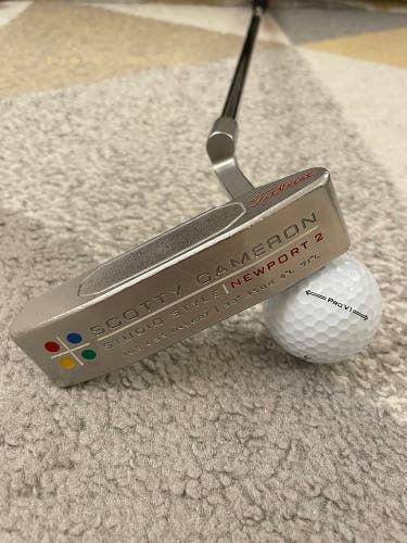 2005 Titleist Scotty Cameron Studio Style Newport 2 33”