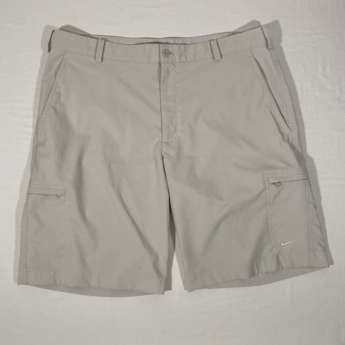 NIKE Golf Dri-FIT Mens Size 36 Light Bone Flat Front Zip Pocket Cargo Shorts