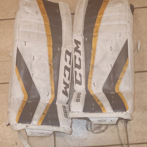 Used 26" CCM revolution 595 Goalie Leg Pads