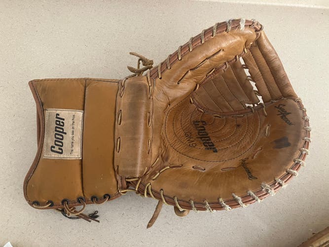 Vintage Cooper GM9 Glove