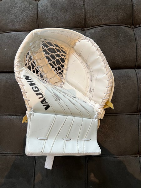 Vaughn Ventus SLR2 JR Glove