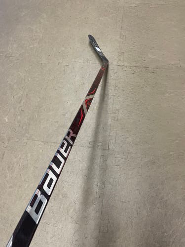 Intermediate Left Hand PM9  Vapor 1X Lite Hockey Stick