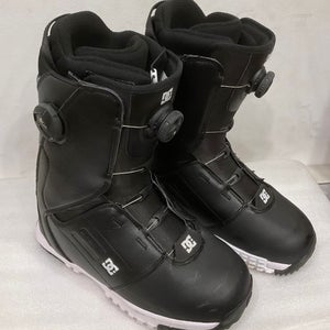 Used 2023 Men's DC Control Snowboard Boots Size 9.5 (SY1373)