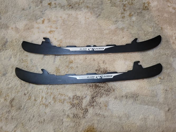 New CCM black Speedblade XS 263 mm