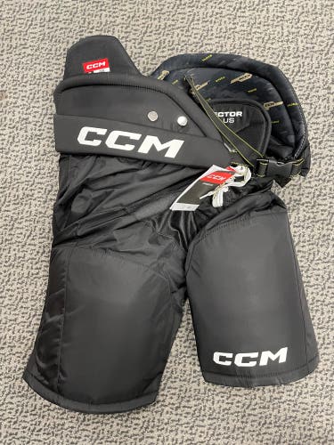CCM Black Vector Plus Senior Large Breezers