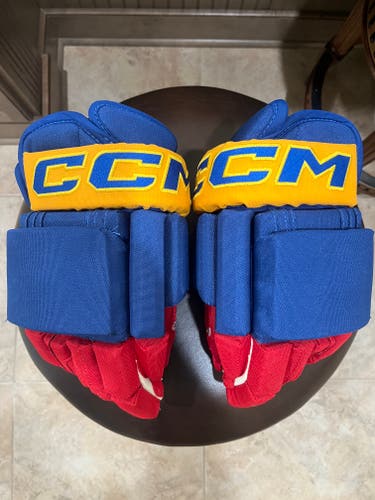 CCM PRO STOCK 4-ROLL GLOVES DEVILS REVERSE RETRO HAULA