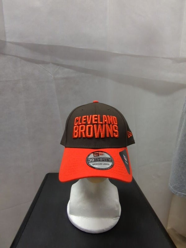 Cleveland Browns New Era 2022 Salute To Service 39THIRTY Flex Hat - Black/ Brown