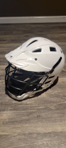 Used Player's Cascade R Helmet