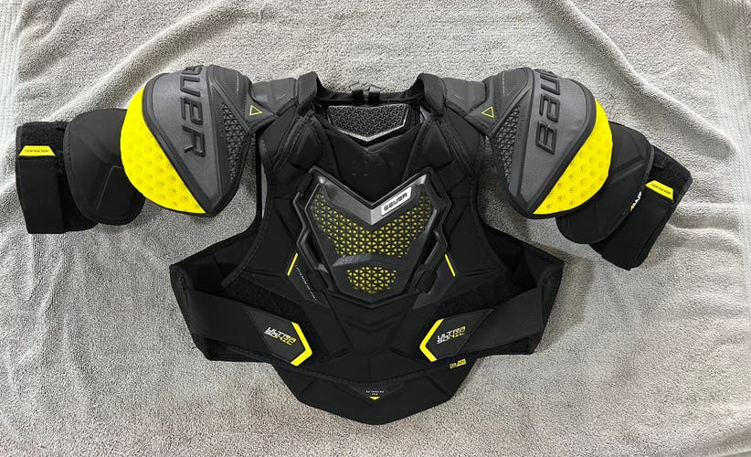 Used Extra Large Bauer  Supreme Ultrasonic Shoulder Pads