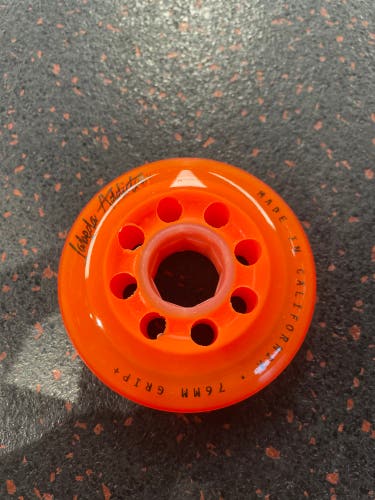 Orange 76mm Labeda Addiction Grip+ Wheels 4-Pack