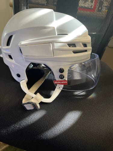 Lightly Used White CCM Tacks 910 Pro Stock Helmet Size Small With Bauer Visor
