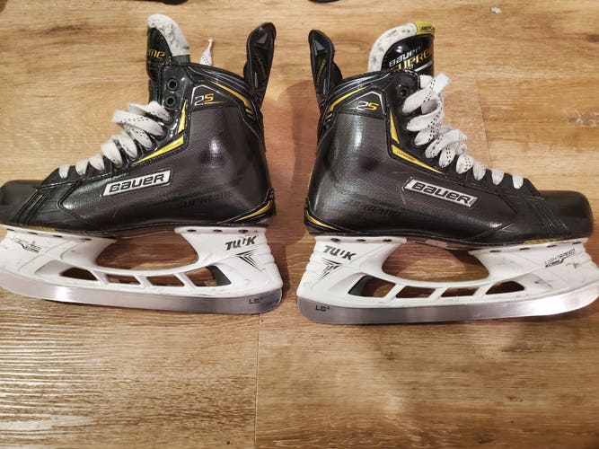 Bauer Supreme 2S Size 8 Skates