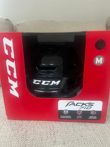 New Medium CCM Tacks 710 Helmet