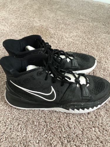 Men's Size 12 (Women's 13) Nike Kyrie 7 Shoes