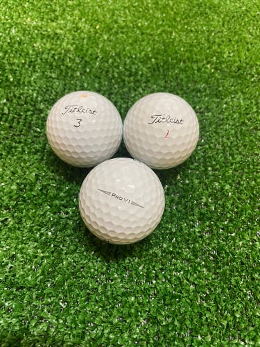 Titleist 24 Pack (2 Dozen) Pro V1 Balls