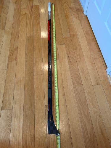 Senior   Vapor Hyperlite Hockey Stick