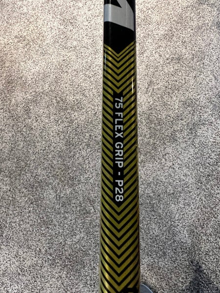 Senior Right Handed P28 Tacks Hockey Stick