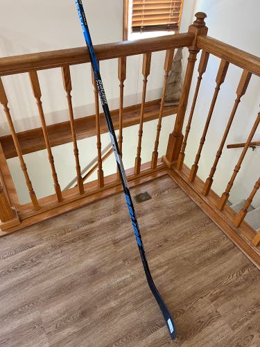 New Left Hand P28 Team Nexus Hockey Stick