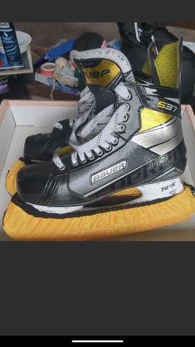 Senior Used Bauer Supreme S37 Hockey Skates Regular Width Size 11