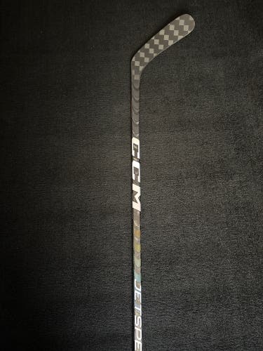 Senior Right Handed P29 JetSpeed FT5 Pro Hockey Stick