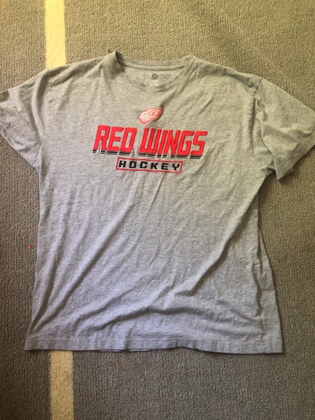 Fanatics Detroit Red Wings Hoodie Sweatshirt Size: - Depop