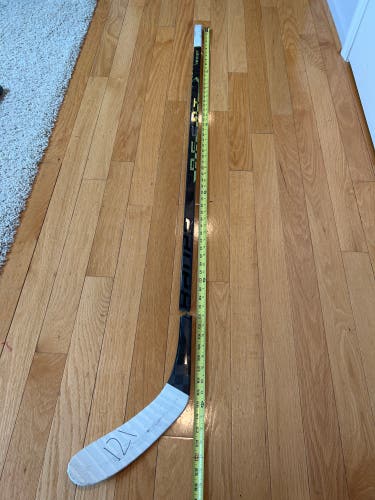 Senior Right Handed P28  Ag5nt Hockey Stick