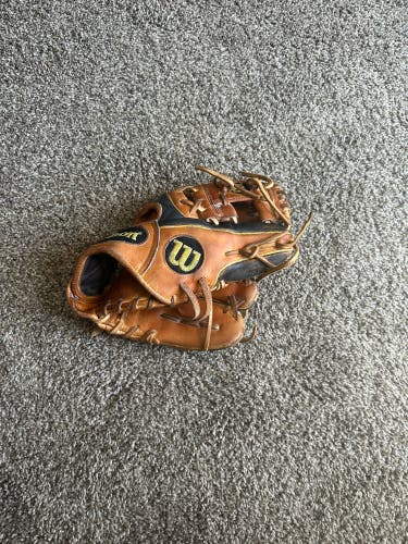 Wilson A2000 11 1/4" Pro Stock 1788.