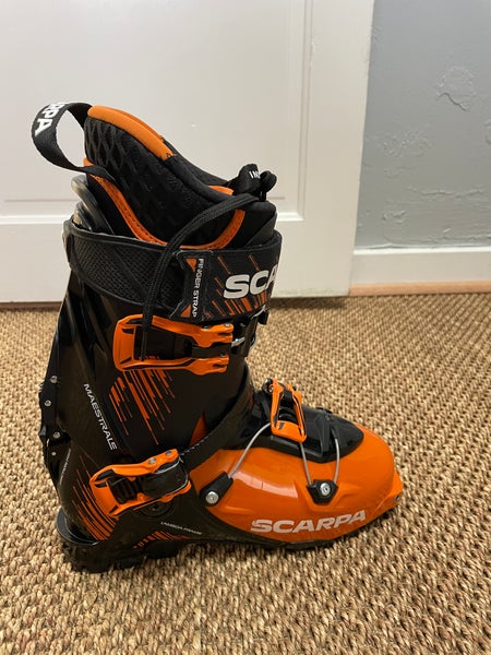 Slightly Used Men's Scarpa Alpine Touring Maestrale RS Ski Boots w / Intuition Liner
