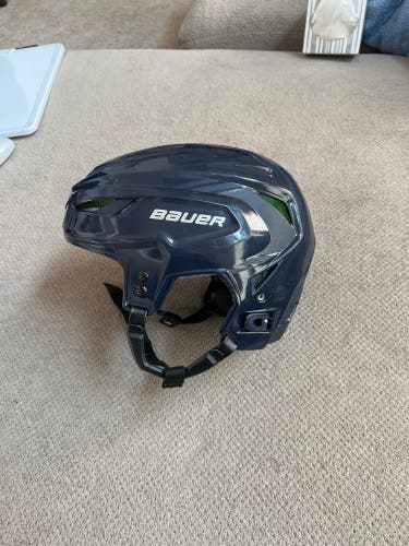 Used Medium Bauer Hyperlite Helmet