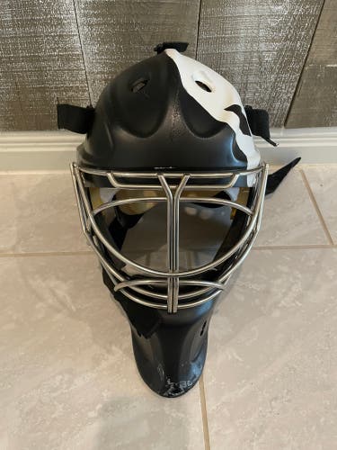 Used Punisher Bauer Goalie Mask