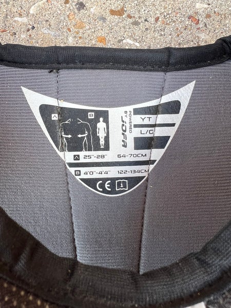 Used Youth Large Reebok SC4 Hockey Shoulder Pads A R3 S1 L1