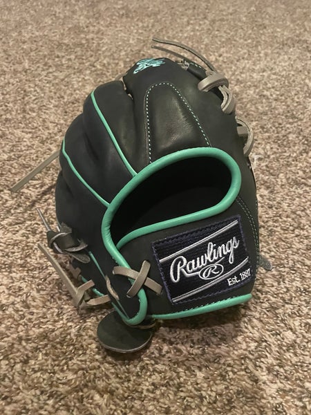 Rawlings Heart of the Hide R2G 11.25 Contour Fit Infield Baseball Glove:  PROR312U-2R