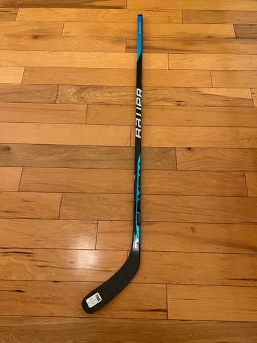 New Bauer Sync Hockey Stick P88/87 Flex/Right Handed