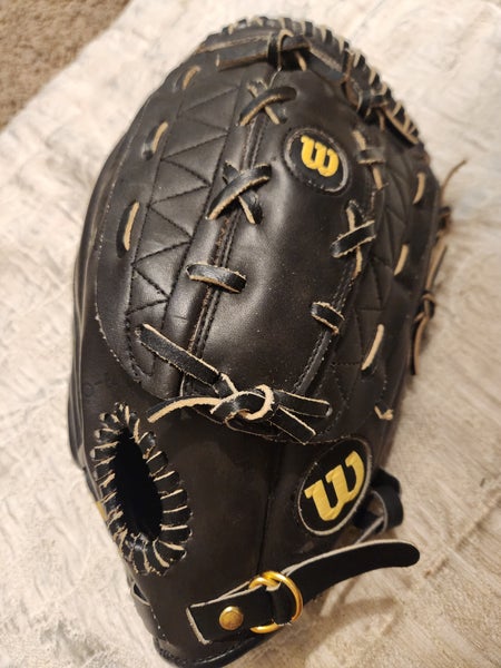 Wilson Right Hand Throw A1660 Elite4 Baseball/Softball Glove 14"