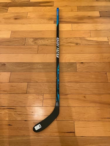 New Bauer Sync Hockey Stick P28/87 Flex/Right Handed