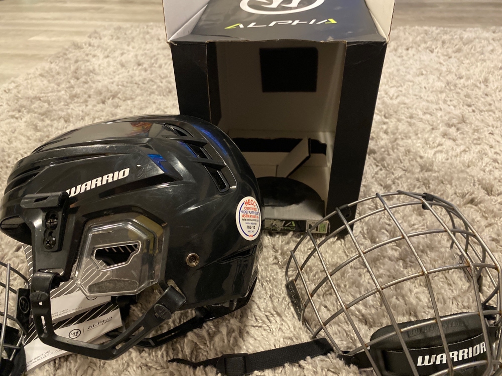 Used Medium Warrior Alpha One Pro Helmet With Cage
