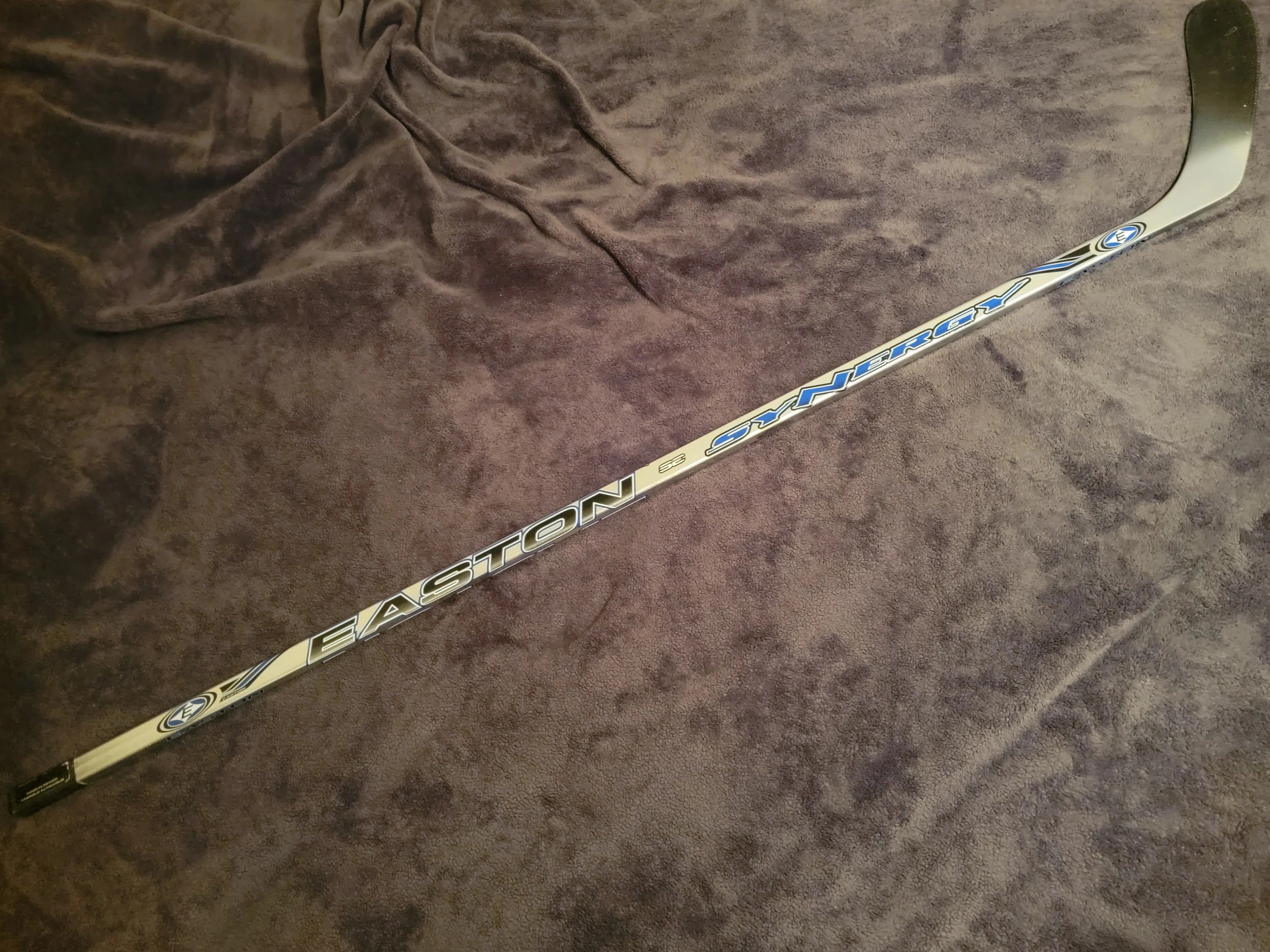 Used Left Hand Sakic Synergy Grip Hockey Stick Yellow Easton